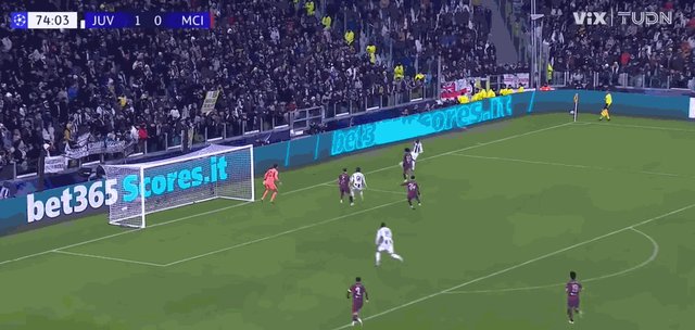 1733957527767049173.gif 2-0麦肯尼.gif